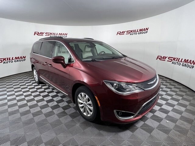 2017 Chrysler Pacifica TOURING-L photo