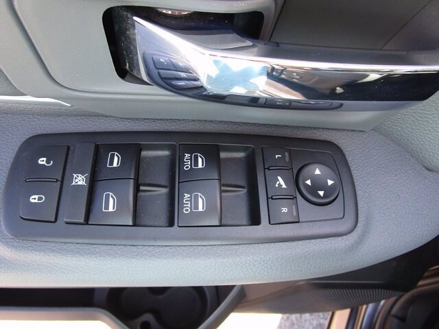 2018 RAM 1500 SLT photo