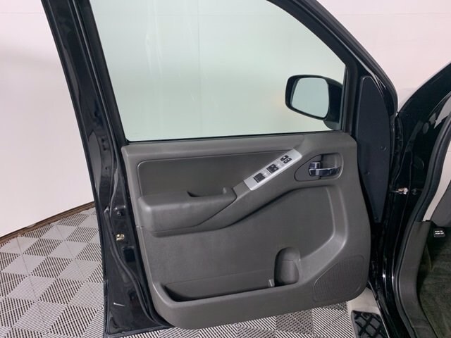 2012 Nissan Pathfinder S photo