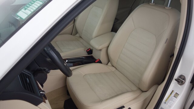 2013 Volkswagen Passat TDI SEL Premium photo