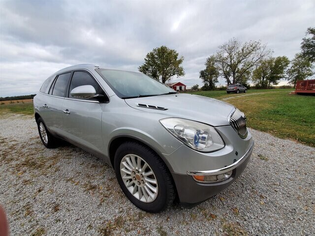 The 2012 Buick Enclave Leather photos