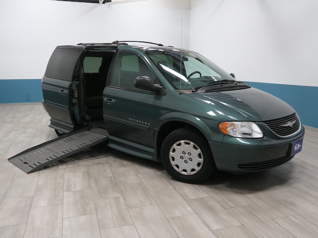 The 2004 Chrysler Town & Country LX Family Value photos