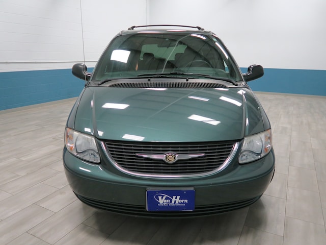 2004 Chrysler Town & Country LX Family Value photo